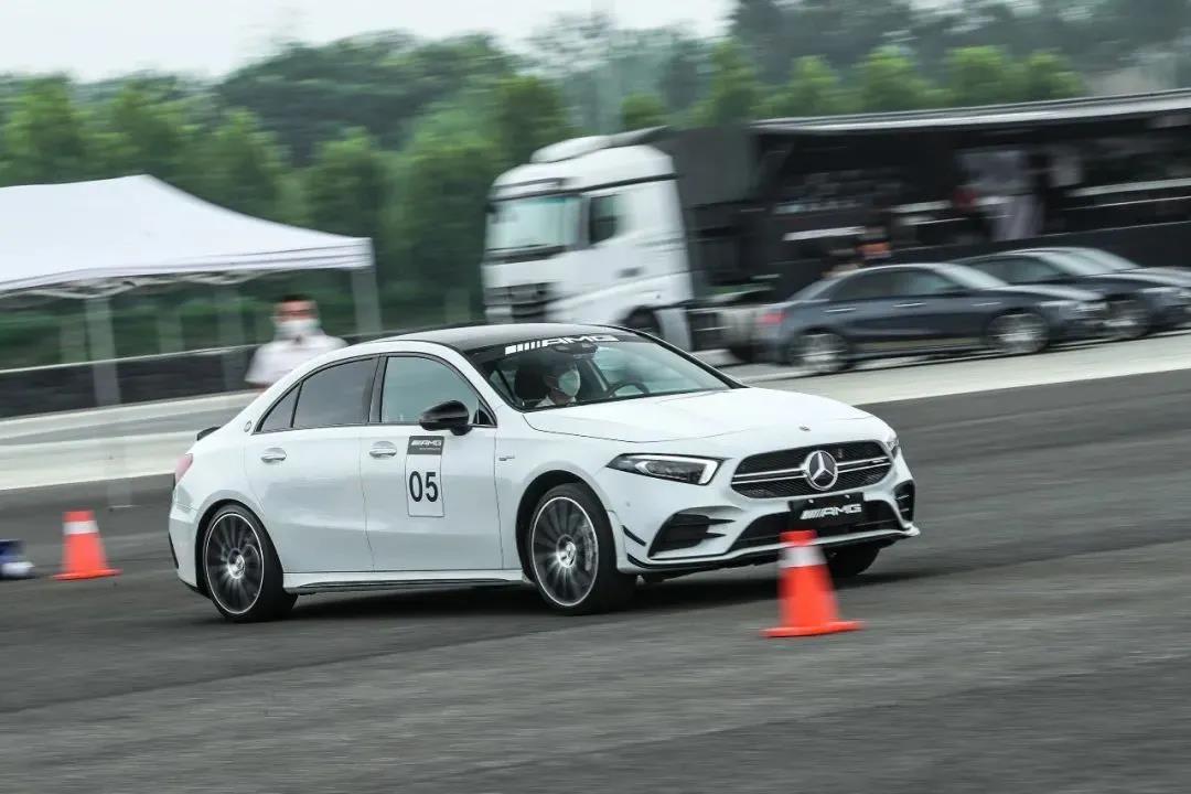 2020 梅赛德斯-AMG A 35 L 4MATIC试驾活动 广州站